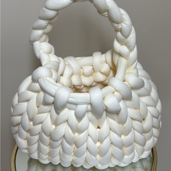 Elegant Cream Knitted Women Bag - Picture 1 of 6